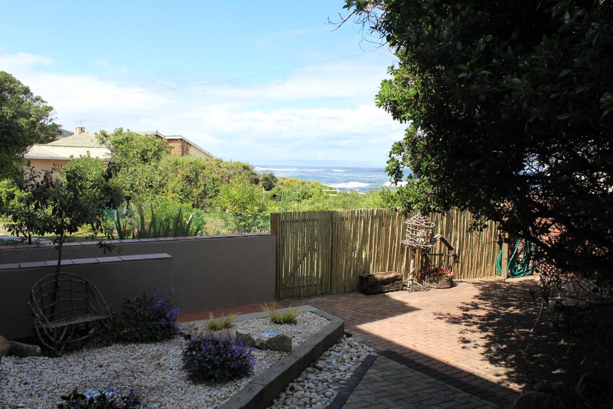 Strandloper Apartments Hermanus Rom bilde