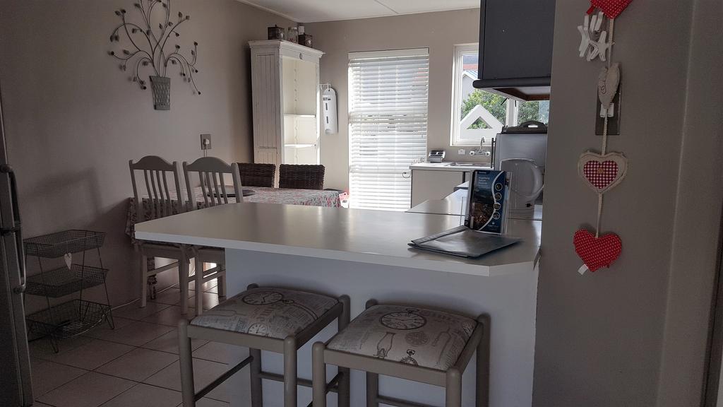 Strandloper Apartments Hermanus Eksteriør bilde